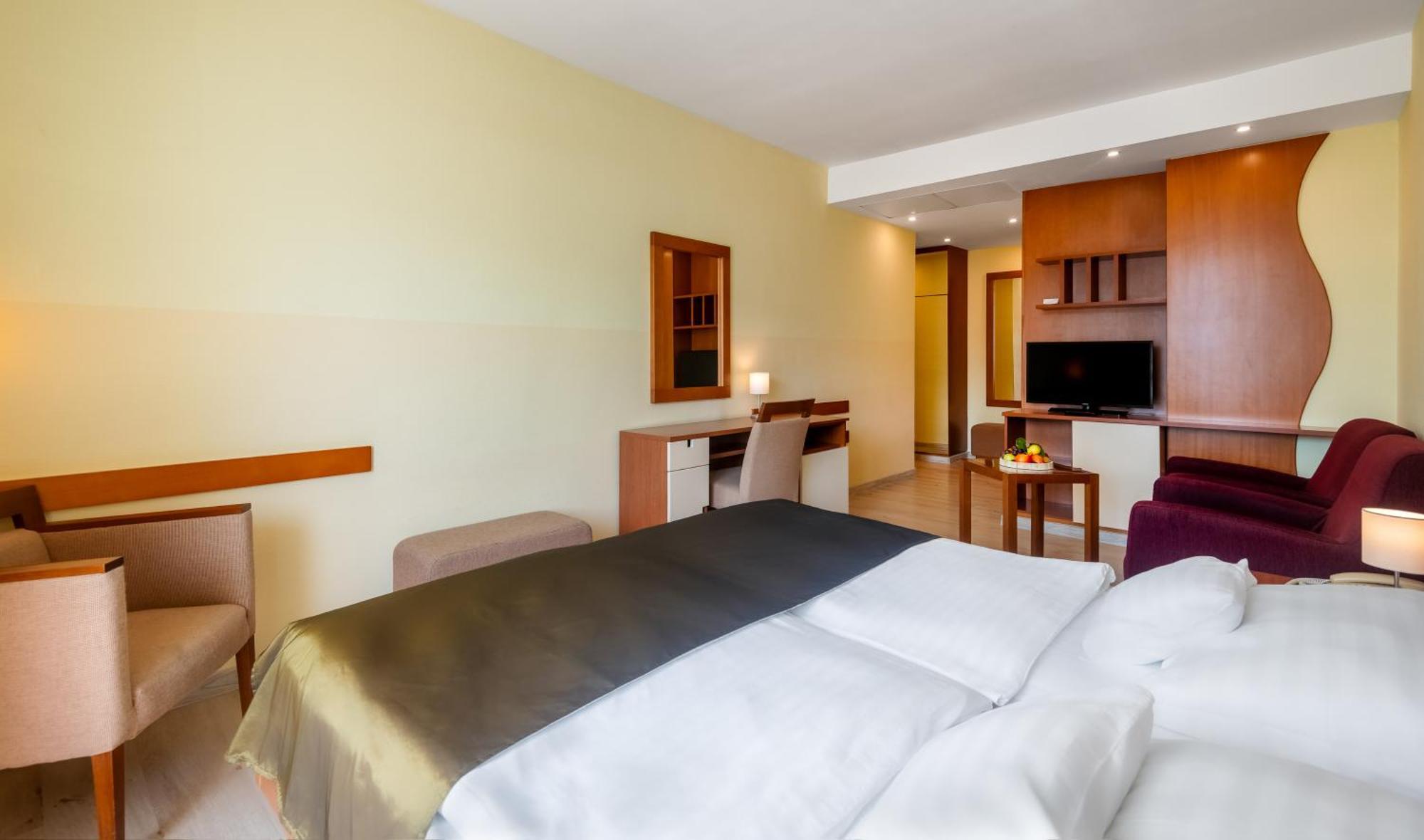 Hunguest Hotel Sun Resort Herceg Novi Ngoại thất bức ảnh